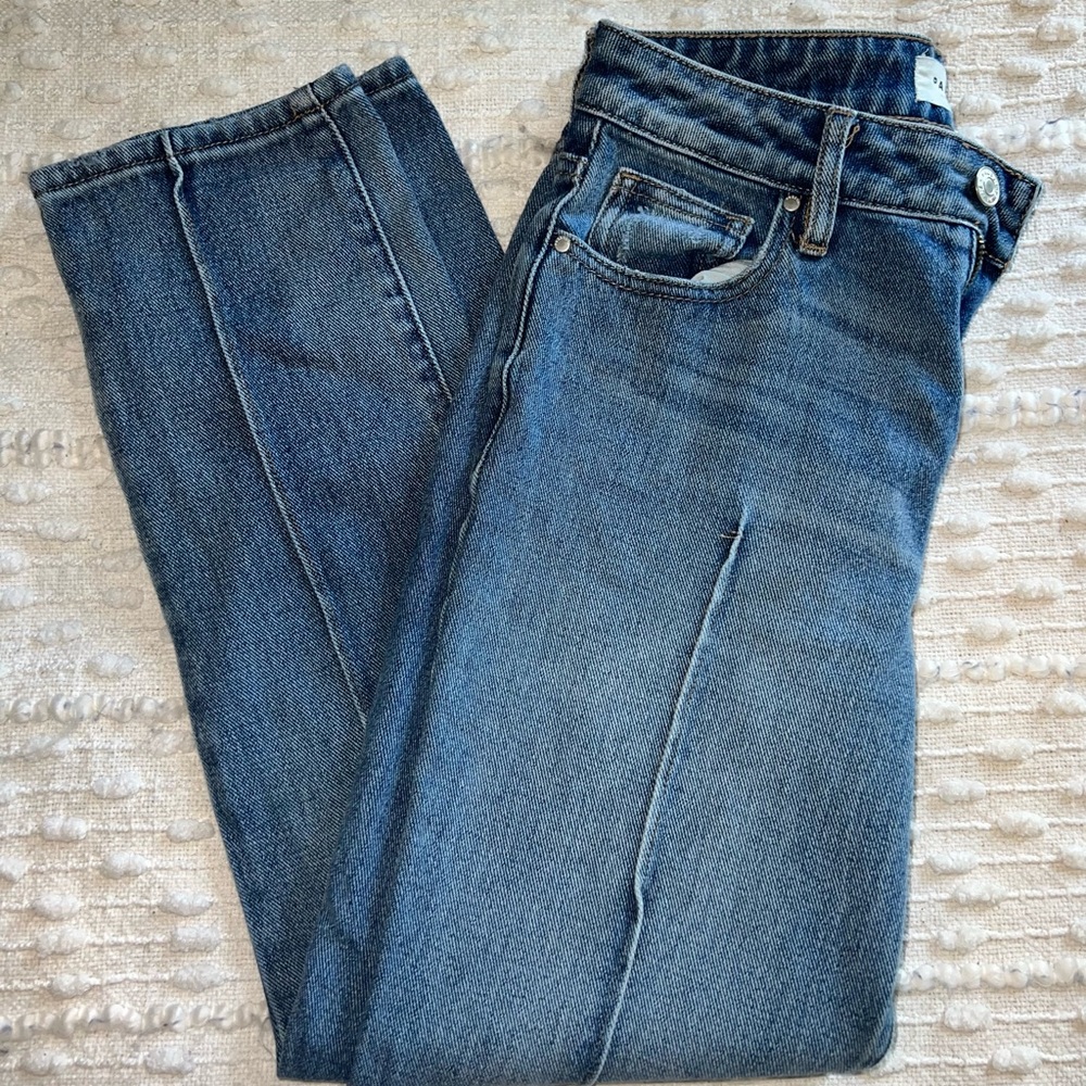 PacSun Women’s Mom Jeans Size 25 Medium Wash Denim with Pleat